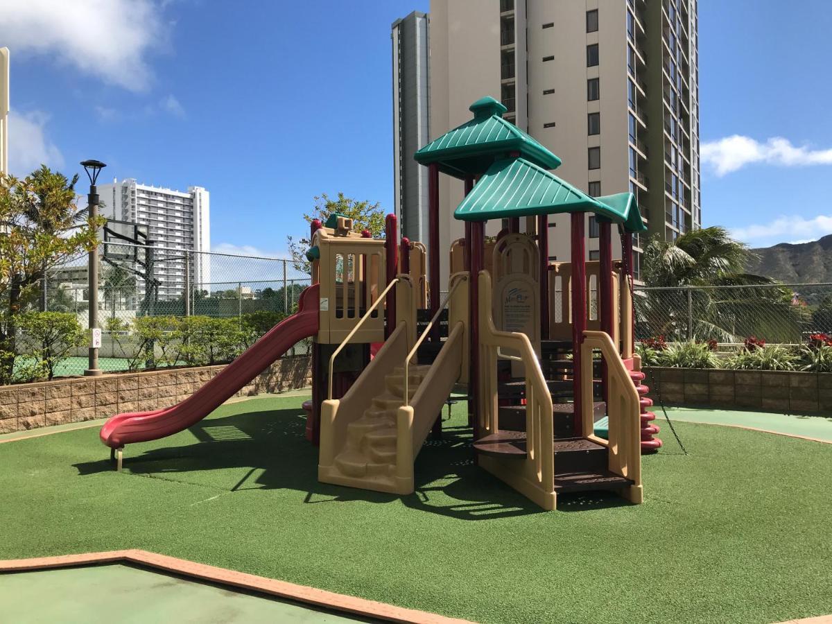 Beautiful 1Br, Steps To Waikiki Beach And Parking Гонолулу Екстер'єр фото
