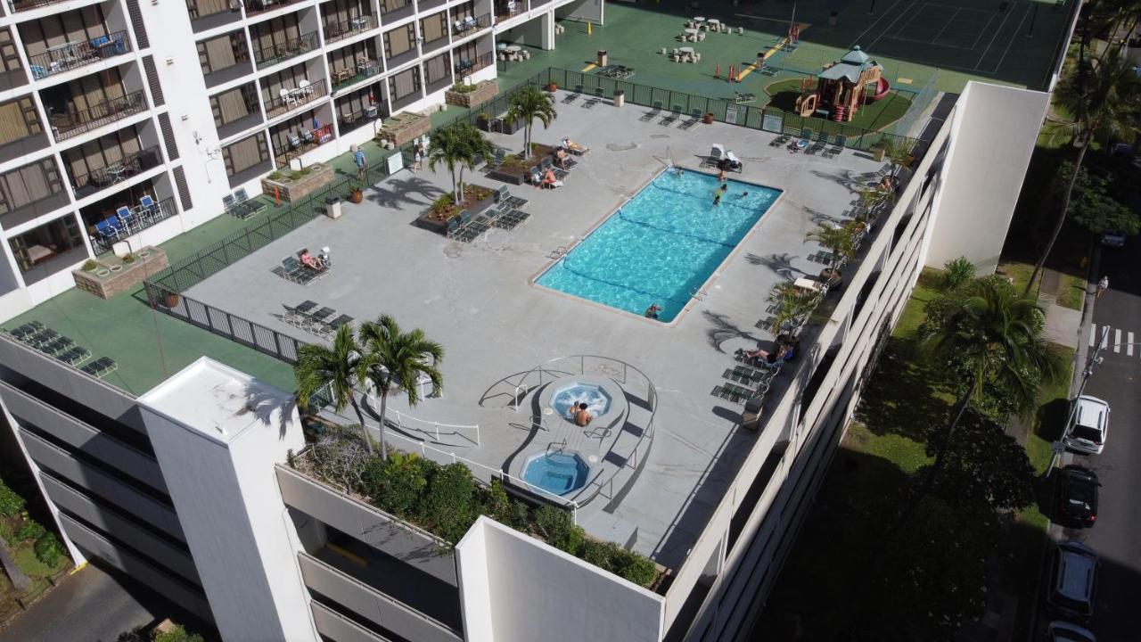 Beautiful 1Br, Steps To Waikiki Beach And Parking Гонолулу Екстер'єр фото