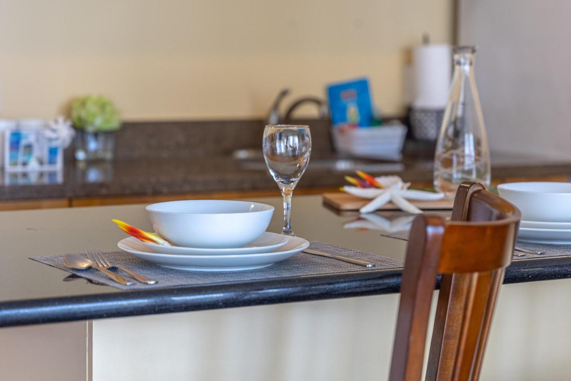Beautiful 1Br, Steps To Waikiki Beach And Parking Гонолулу Екстер'єр фото