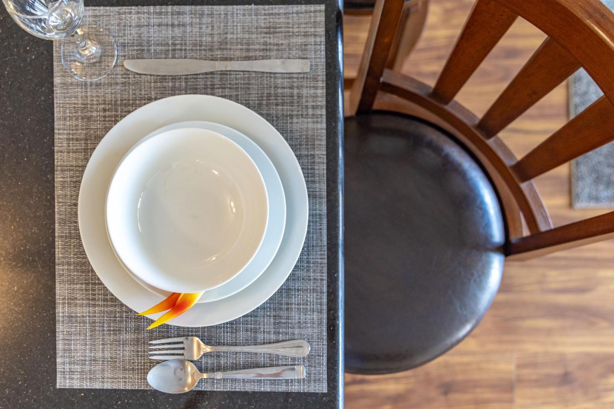Beautiful 1Br, Steps To Waikiki Beach And Parking Гонолулу Екстер'єр фото