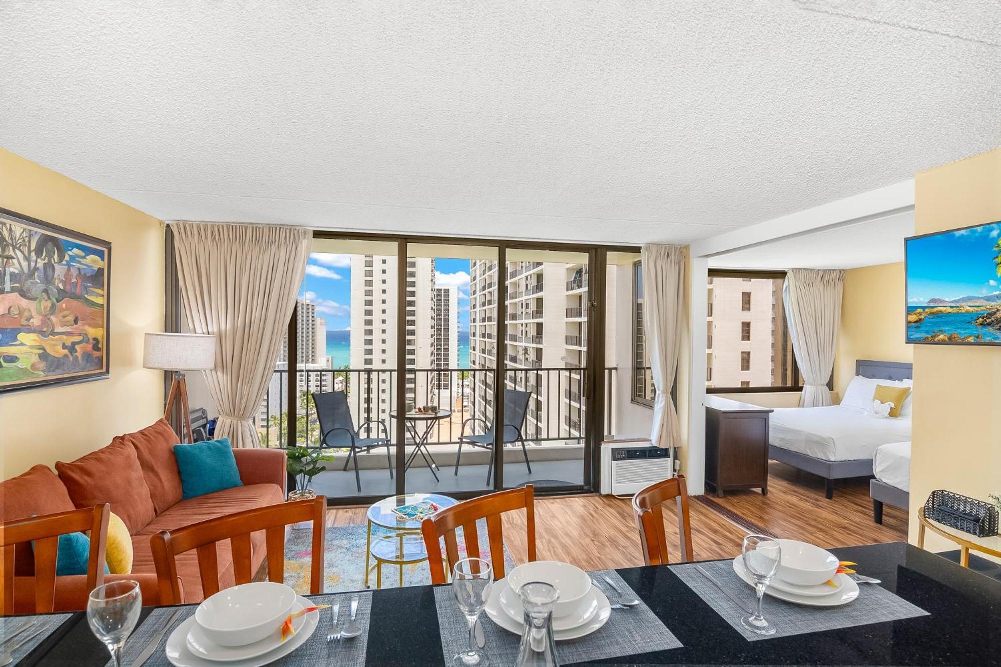 Beautiful 1Br, Steps To Waikiki Beach And Parking Гонолулу Екстер'єр фото