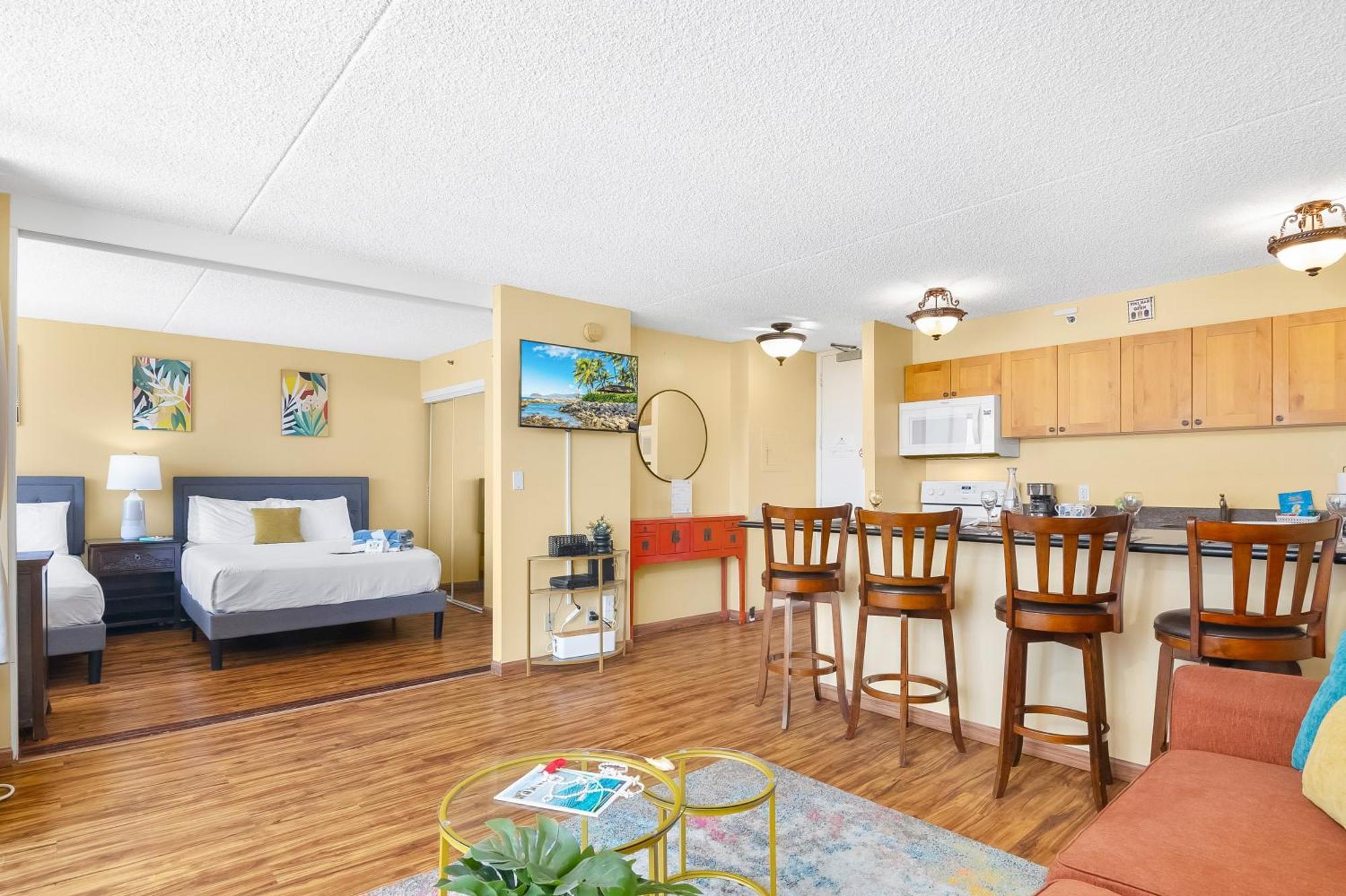 Beautiful 1Br, Steps To Waikiki Beach And Parking Гонолулу Екстер'єр фото