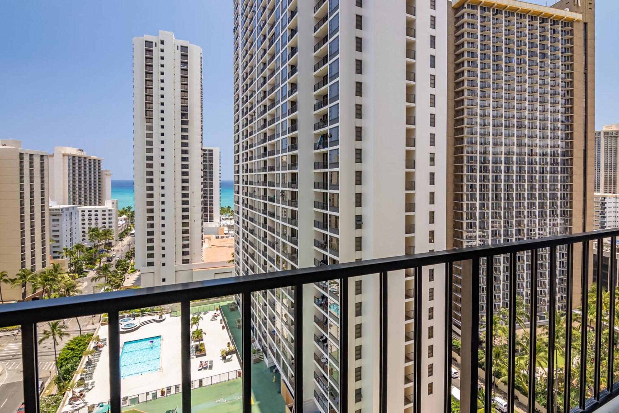 Beautiful 1Br, Steps To Waikiki Beach And Parking Гонолулу Екстер'єр фото